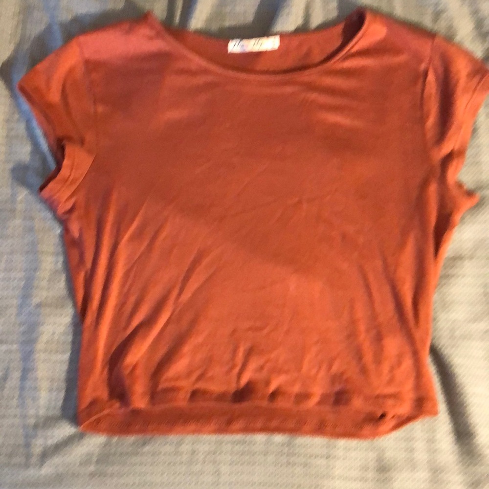 Cropped, tight fit, stretchy material